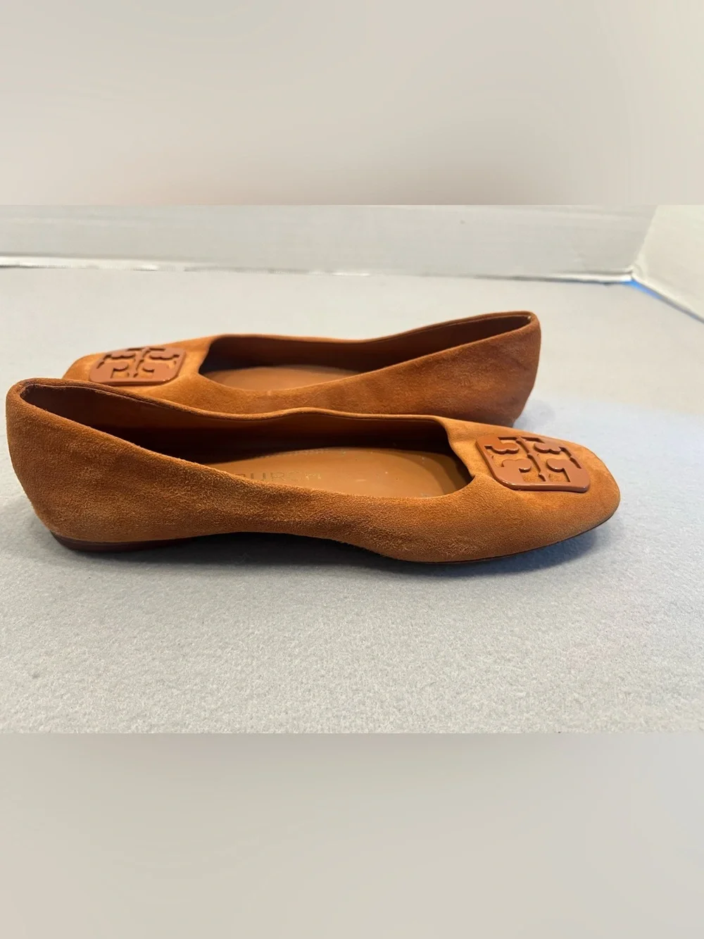 Tory Burch Georgia Ballet Flats Dulce De Leche Tan Suede Square Toe Logo S 7.5